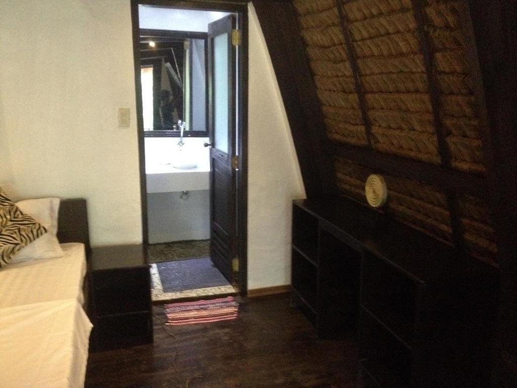 Love And Peace Deep Jungle River Paradise Resort Puerto Princesa Room photo